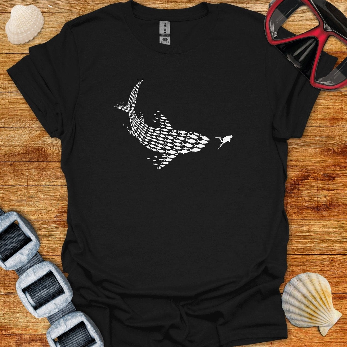 T-Shirt Black / XS Big Fish