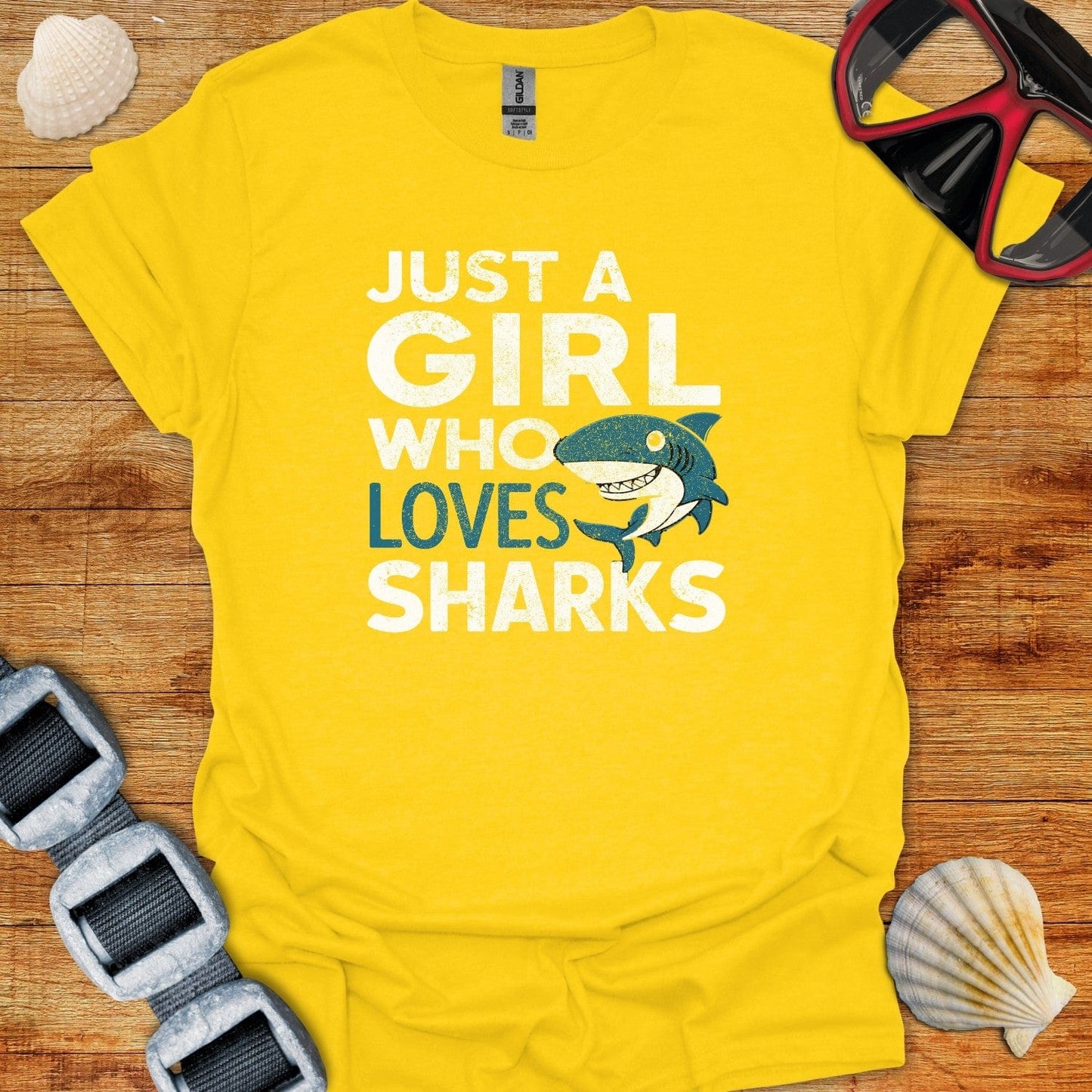 T-Shirt Daisy / S Just A Girl Who Loves Sharks