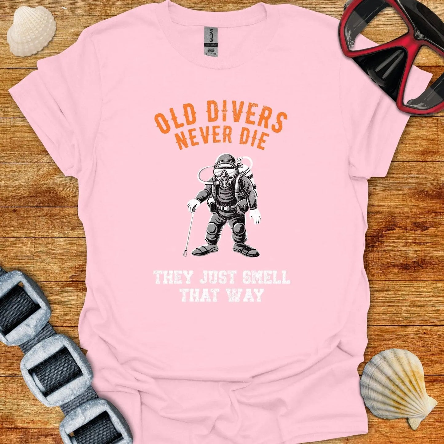 T-Shirt Light Pink / S Old Divers Never Die