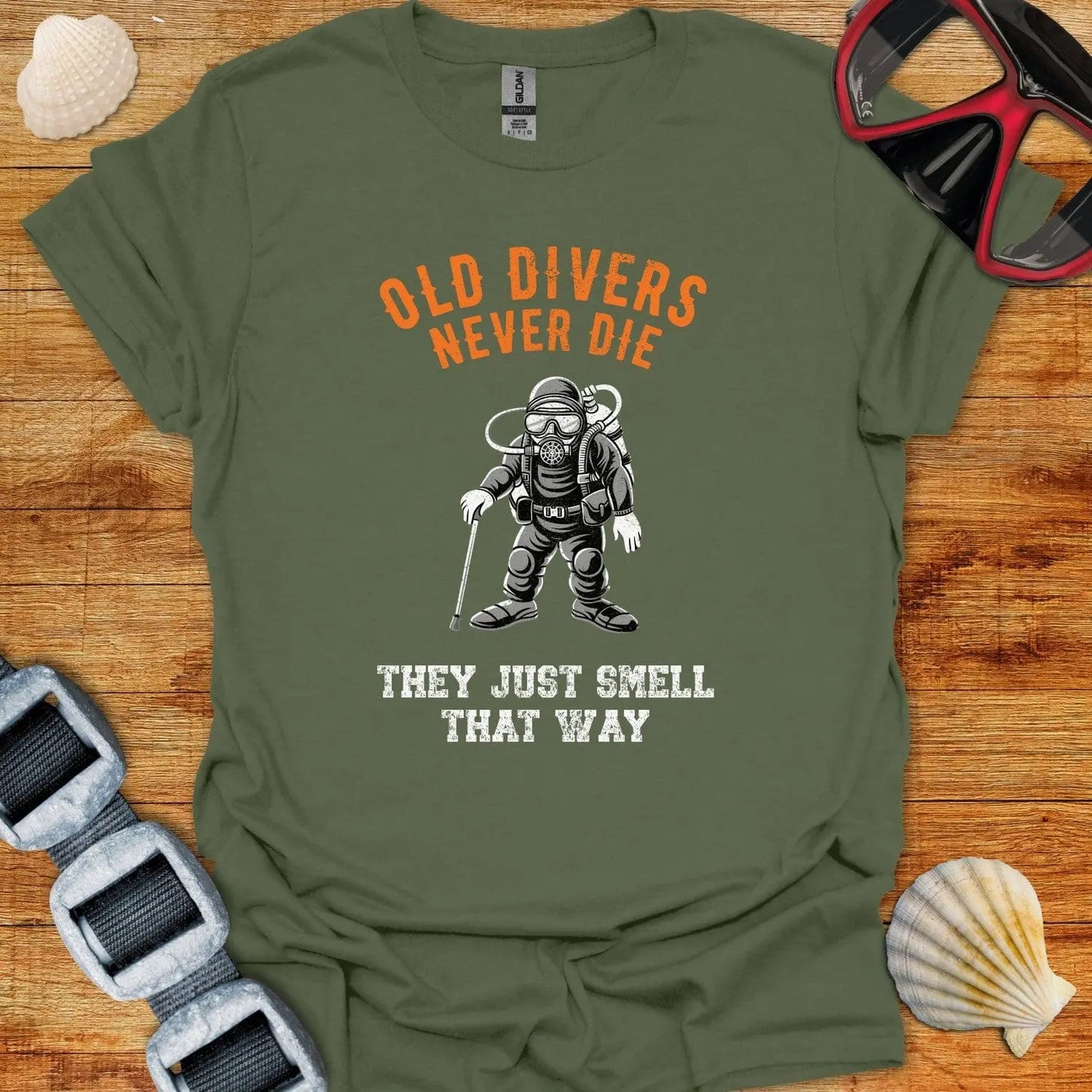T-Shirt Military Green / S Old Divers Never Die