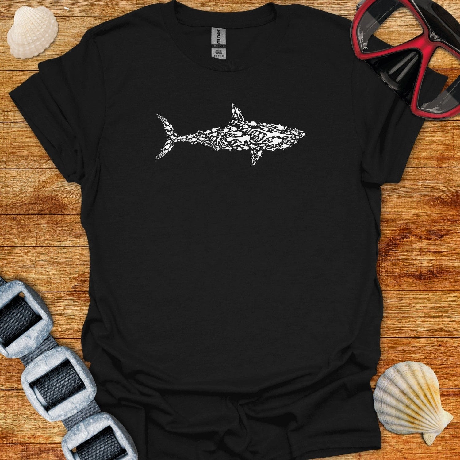 T-Shirt Black / XS Diver Shark