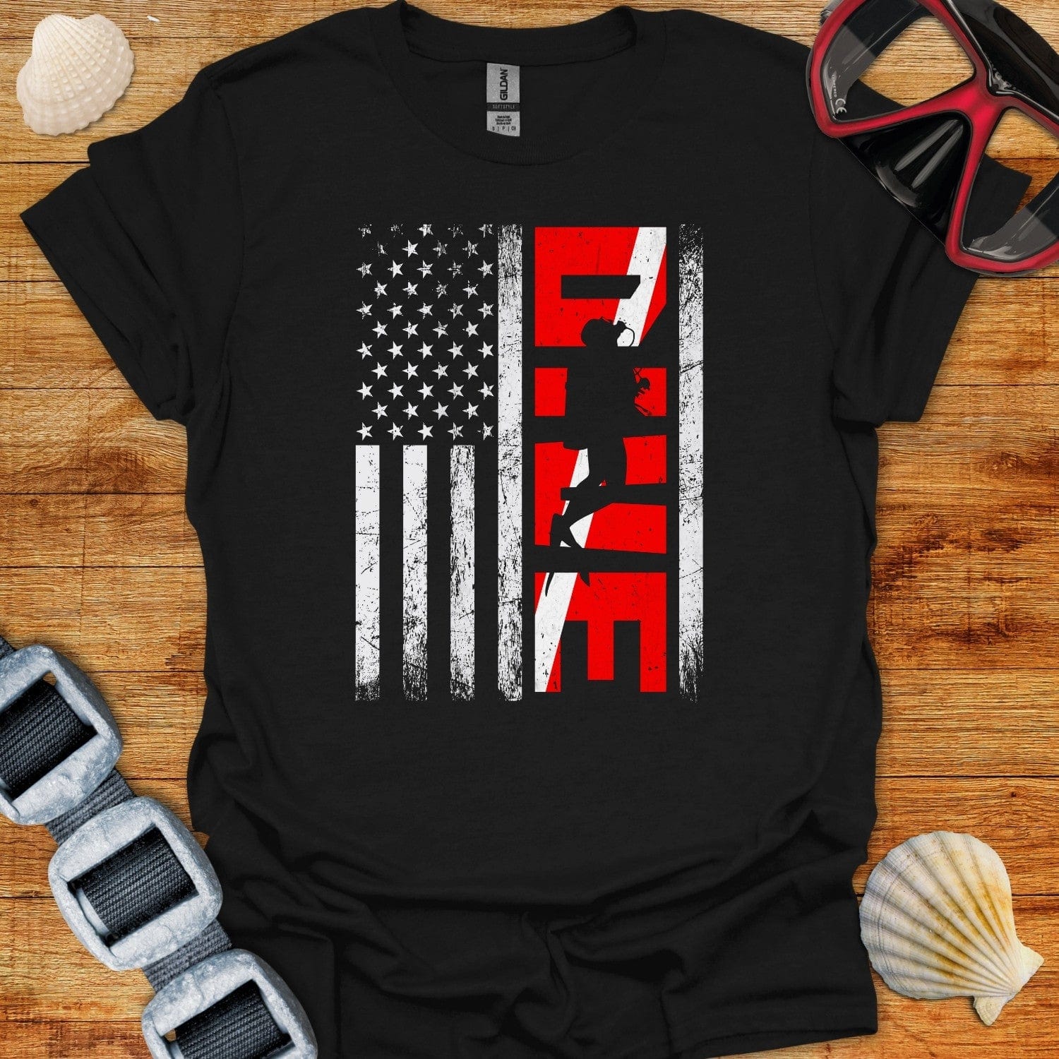 T-Shirt Black / XS DIver USA Flag