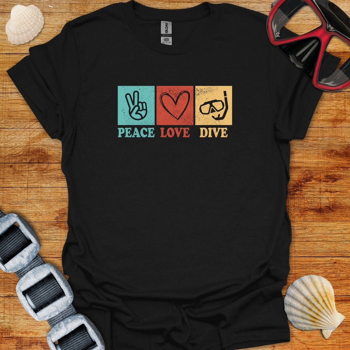 T-Shirt Black / XS Peace Love Dive
