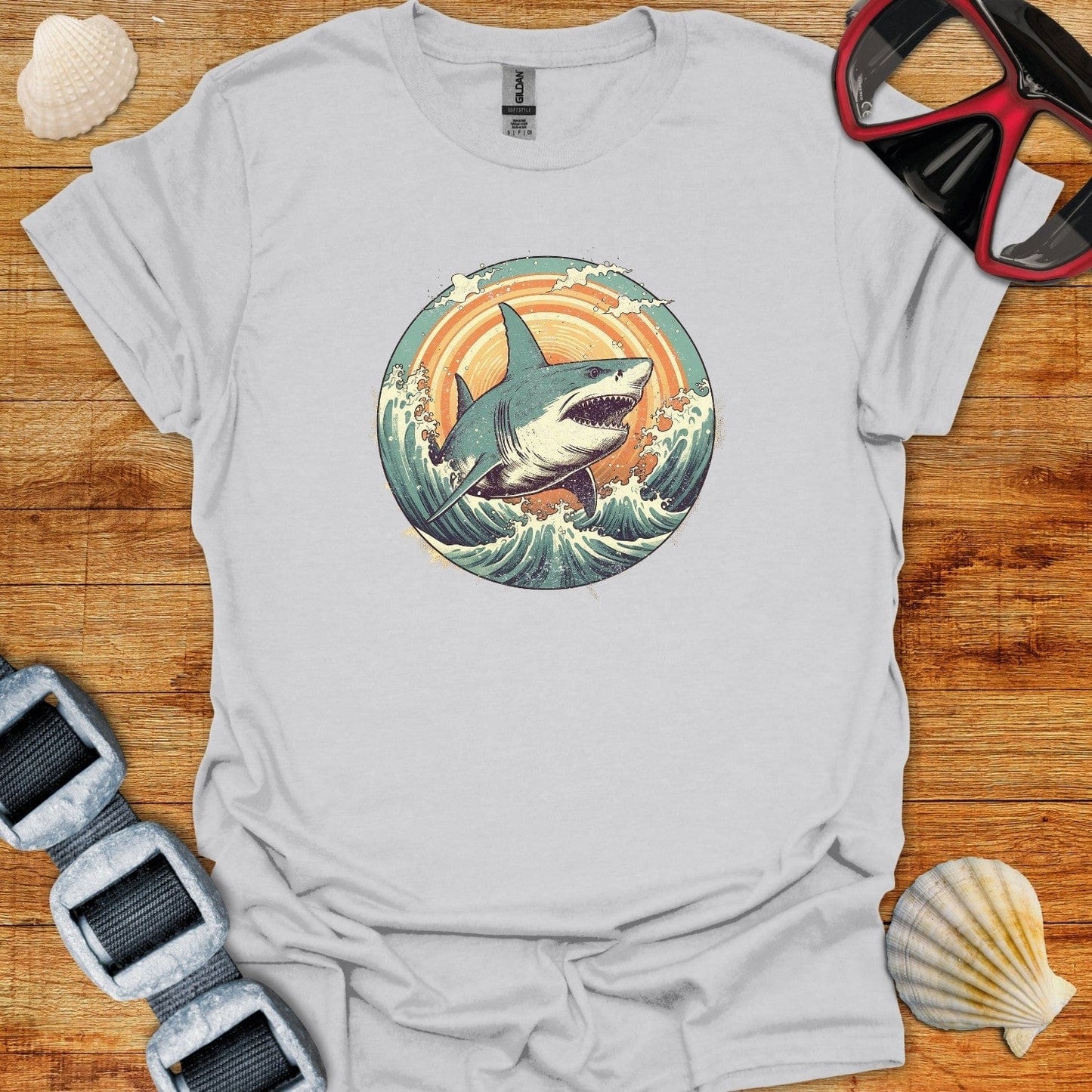 T-Shirt Ice Grey / S Retro Shark